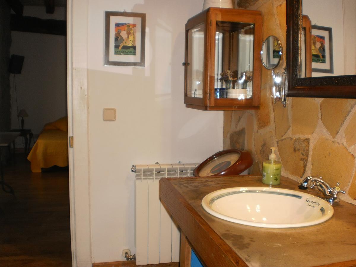 Larraenea Bed And Breakfast Lesaka Kültér fotó